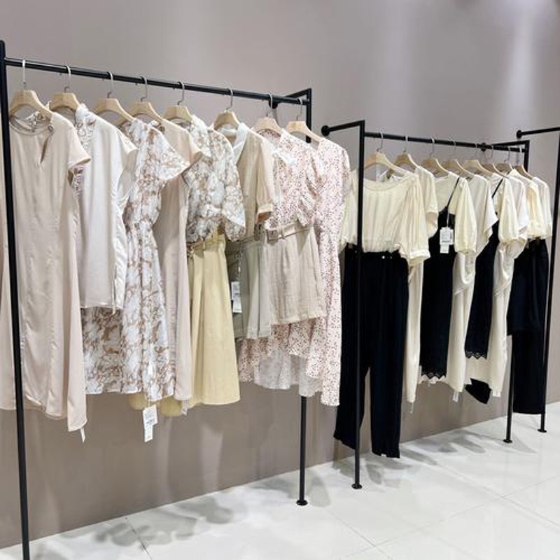 选购冬季暖衣：秀红服饰篇